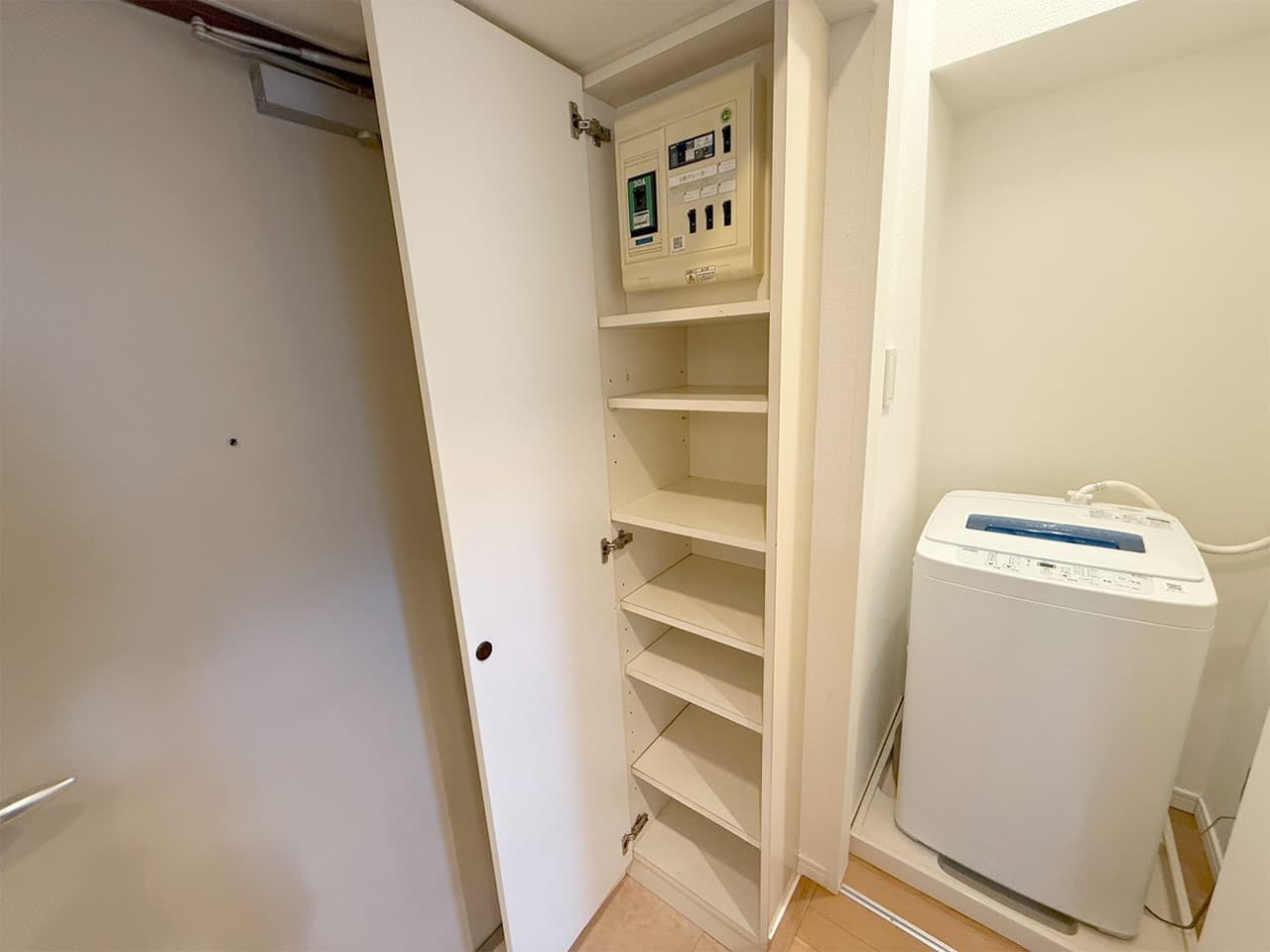 Room image 16