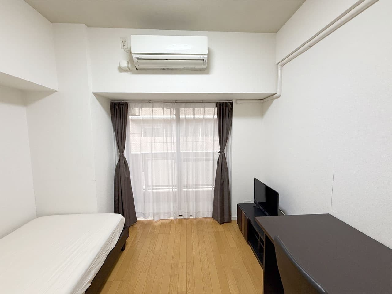 Room image 8