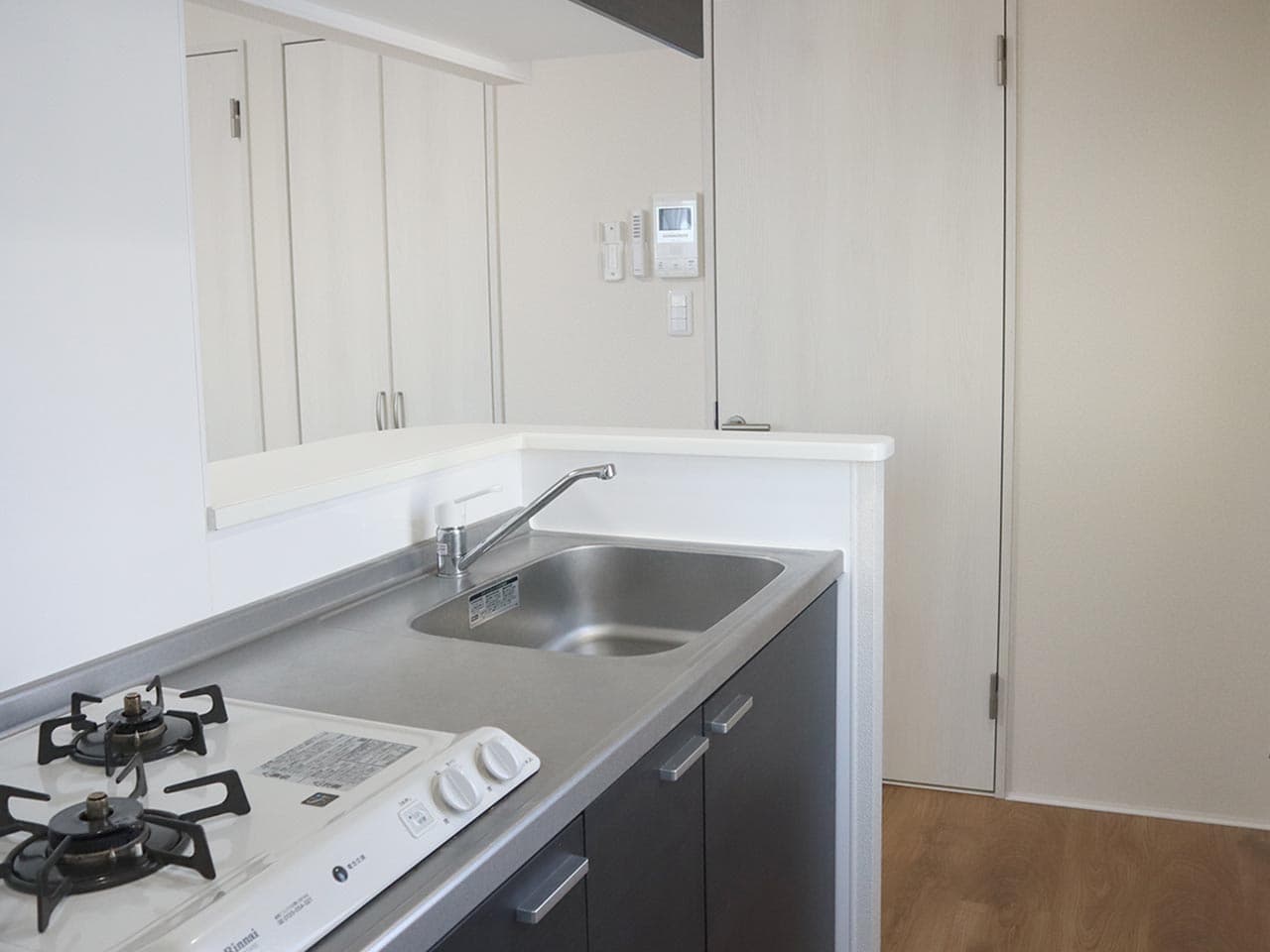 Room image 11