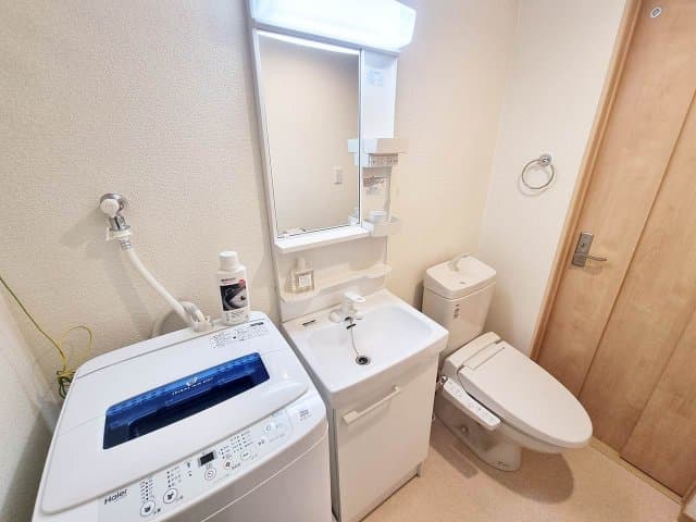 Room image 15