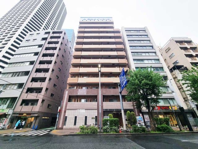 Main Image