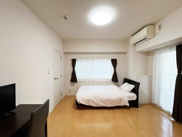 Room image 8