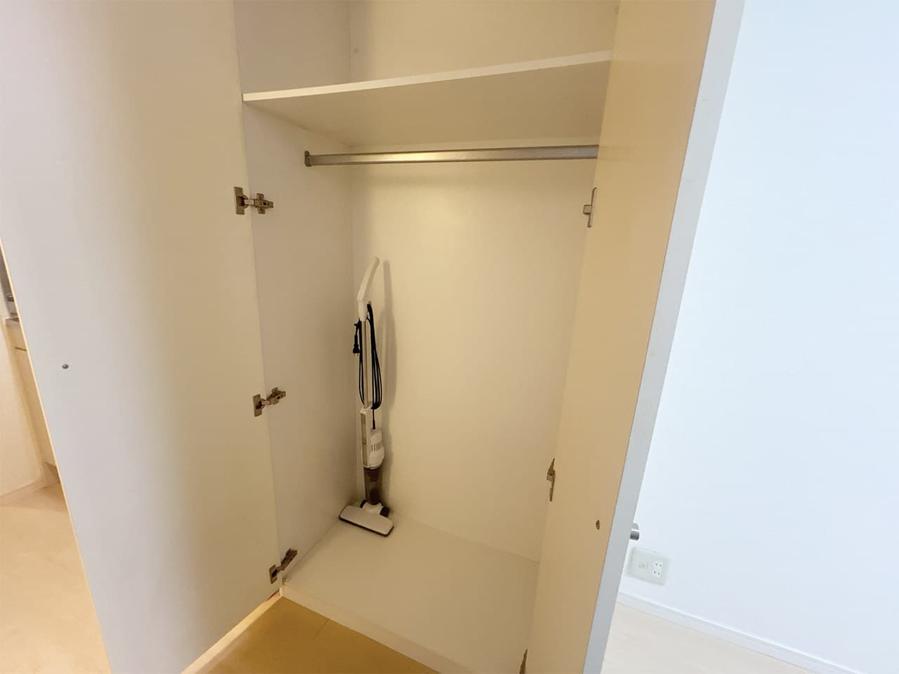 Room image 10