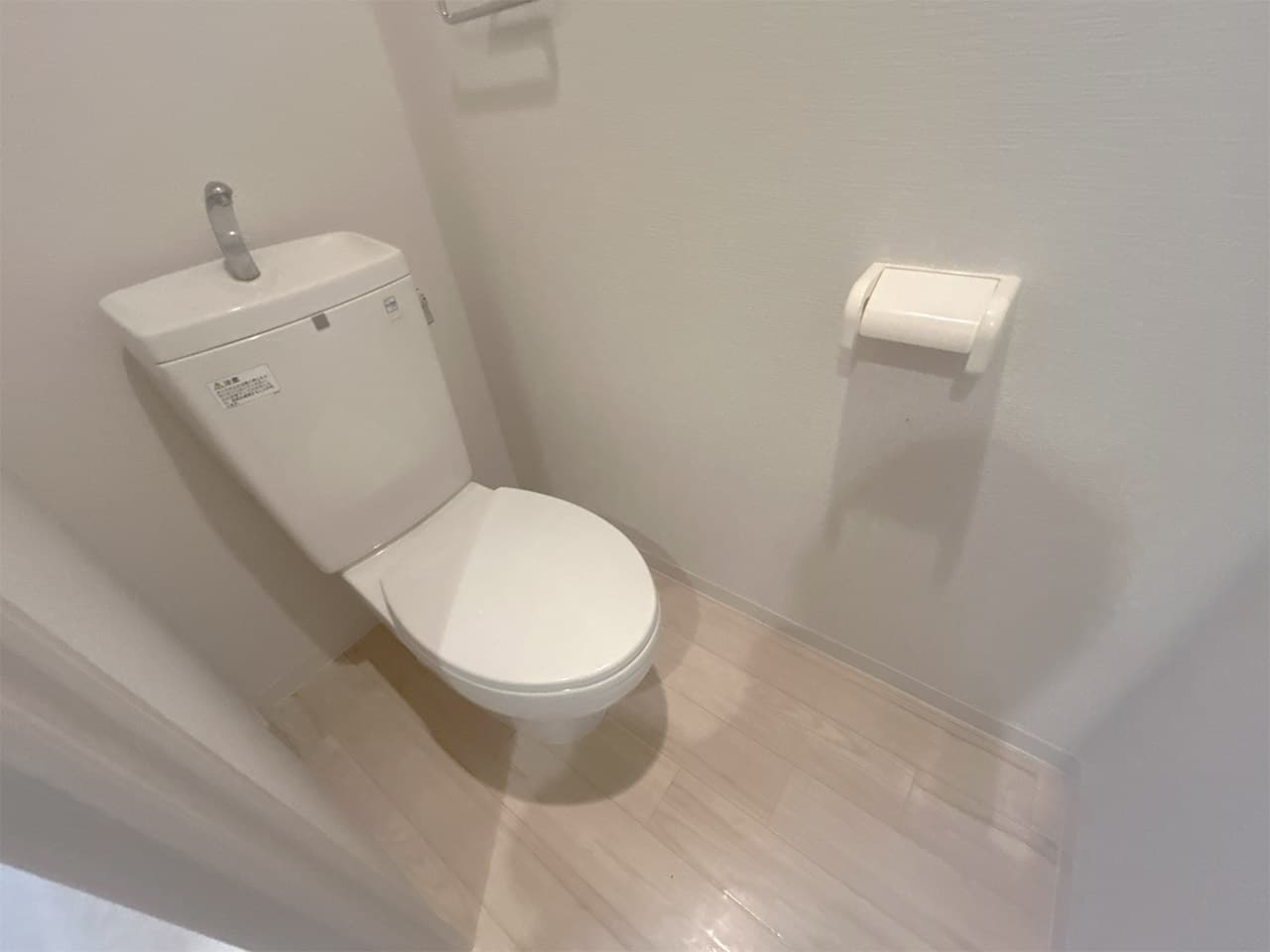 Room image 15