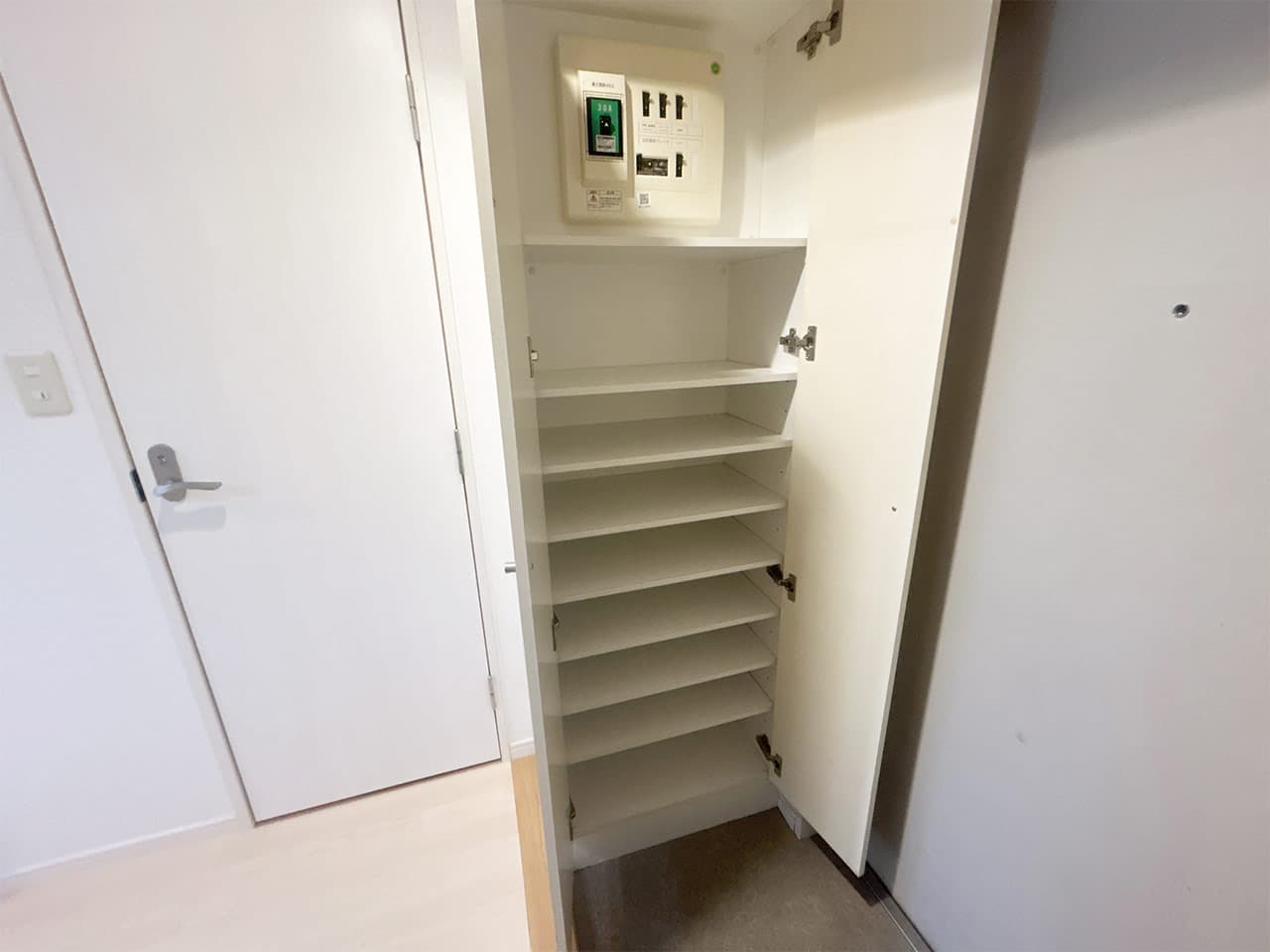 Room image 16