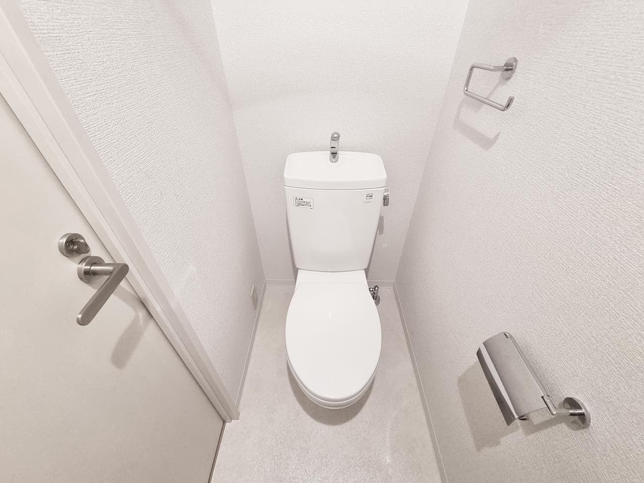 Room image 16