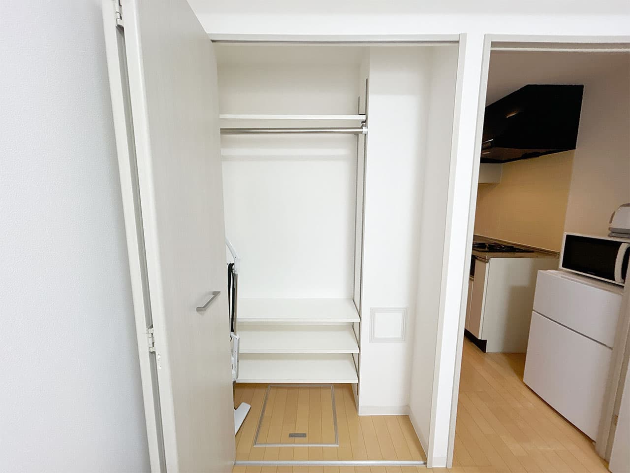Room image 10