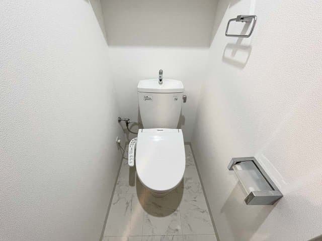 Room image 15