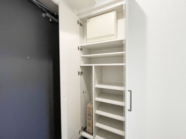 Room image 16