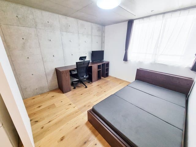 Room image 8
