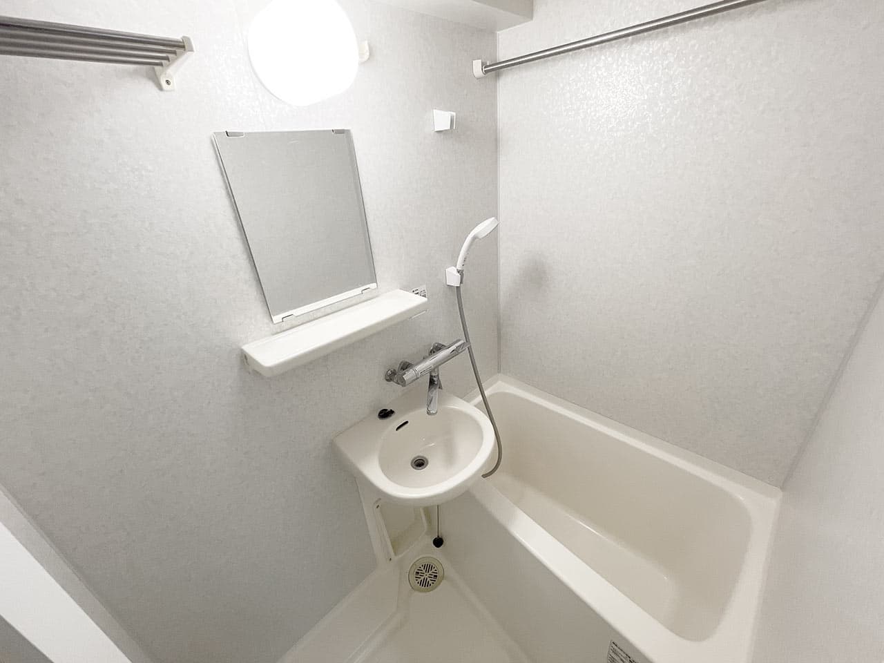 Room image 14