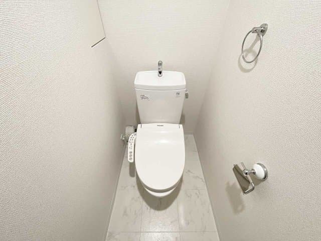 Room image 15