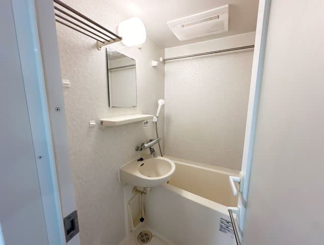Room image 14
