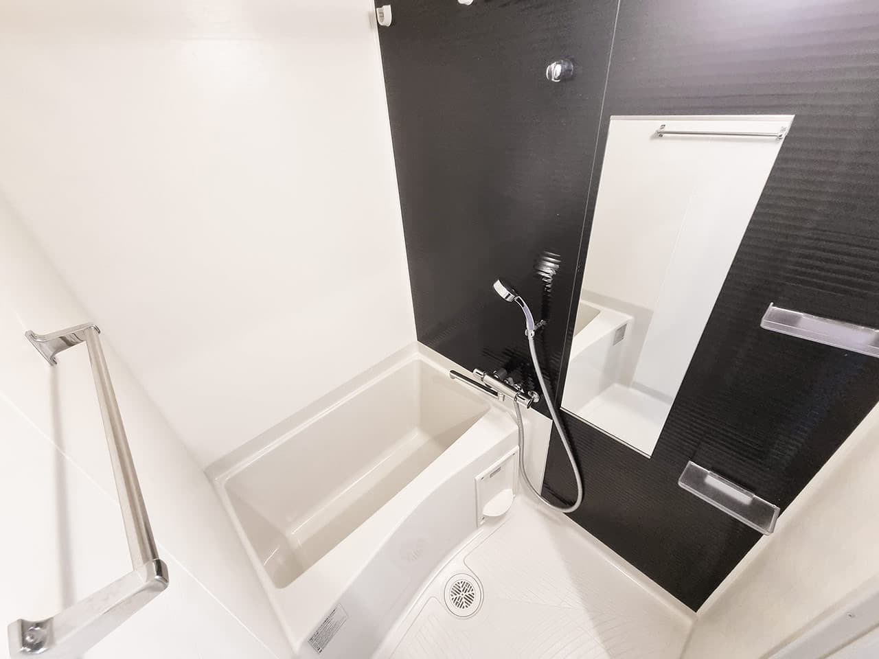 Room image 16
