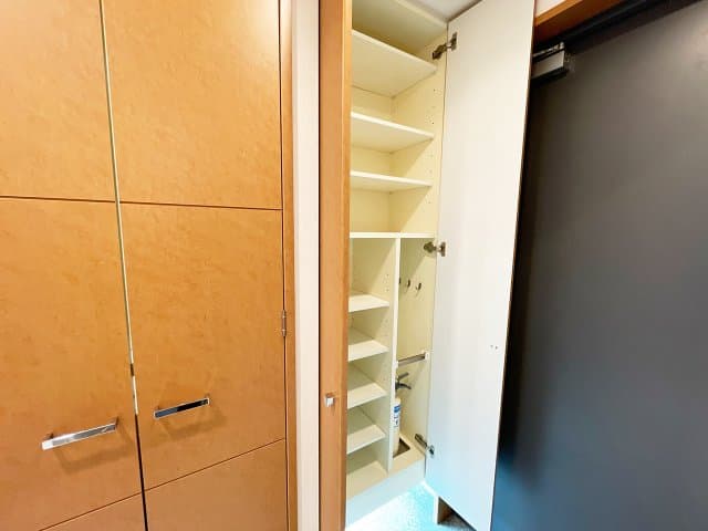 Room image 15
