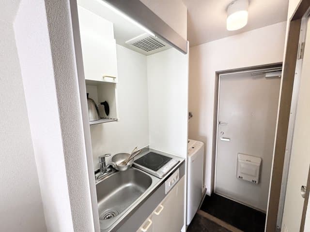 Room image 10