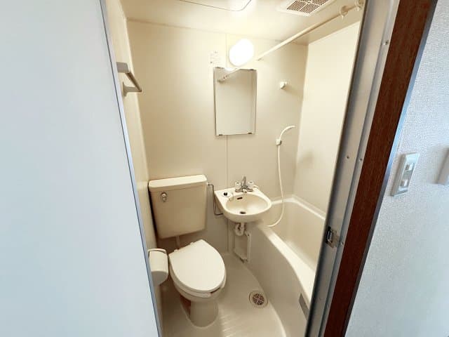 Room image 12