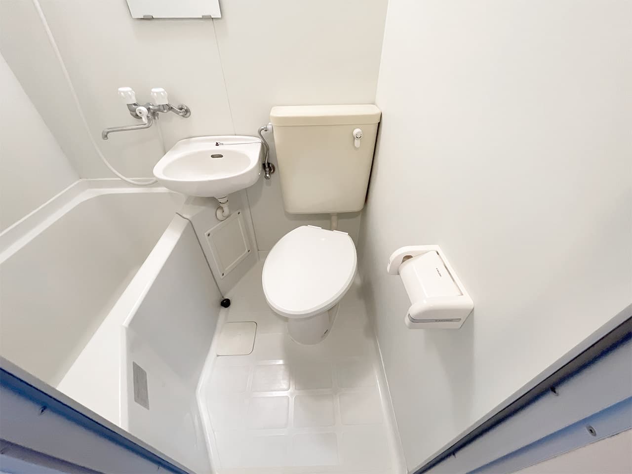 Room image 15