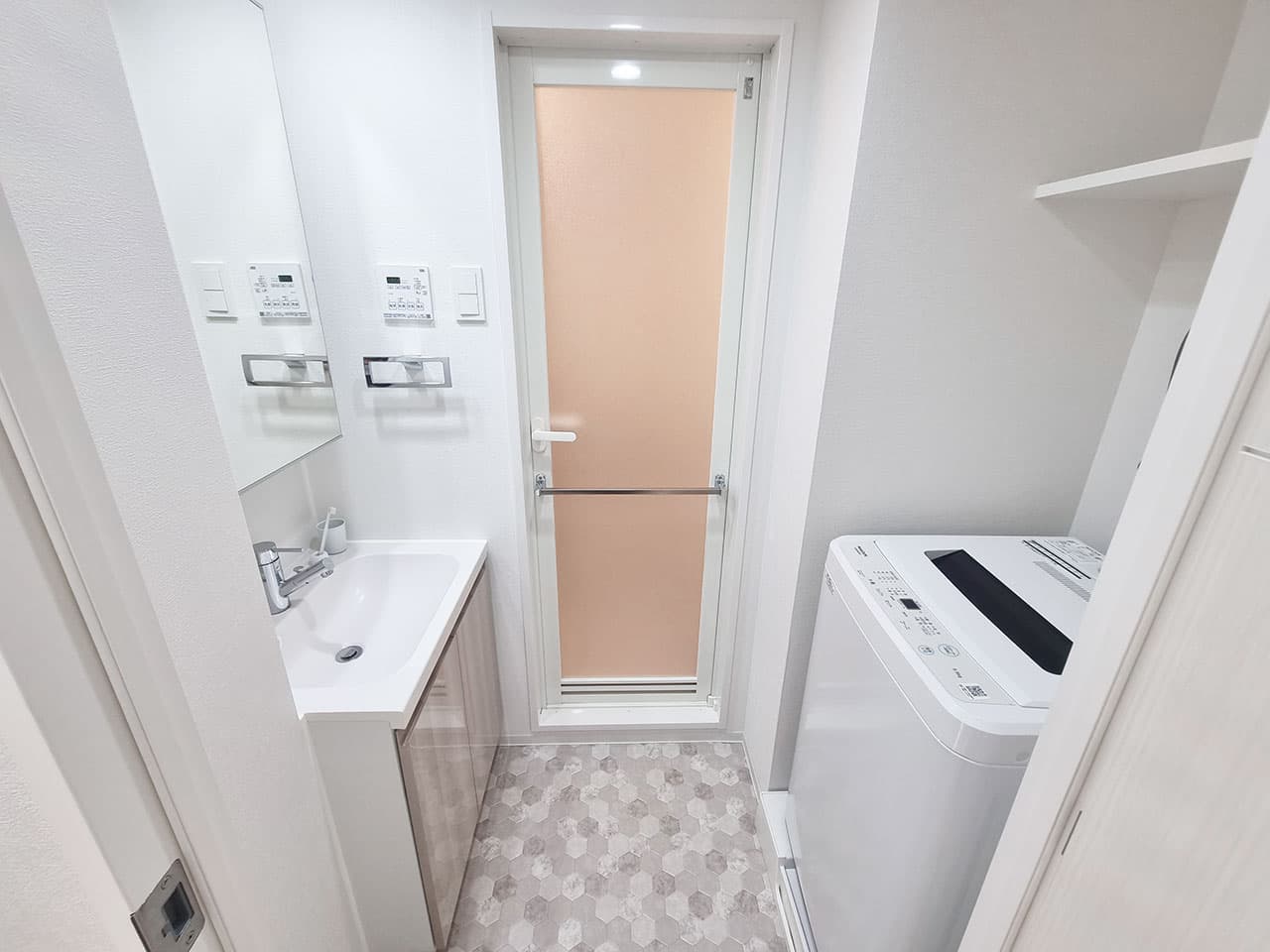Room image 13