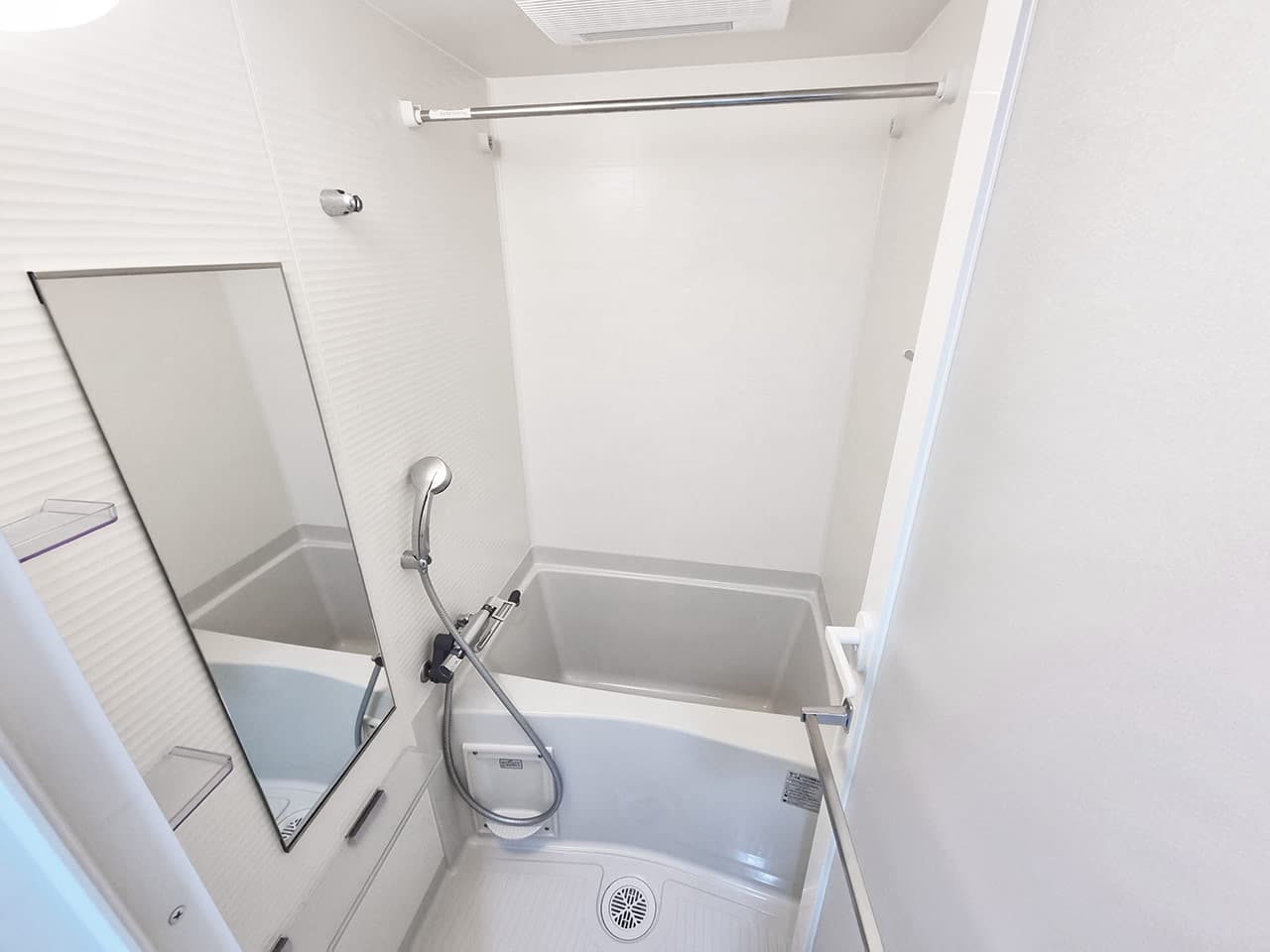 Room image 15