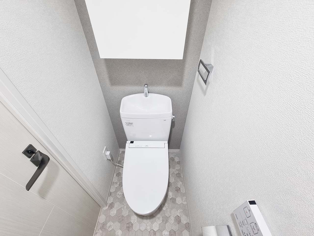 Room image 16