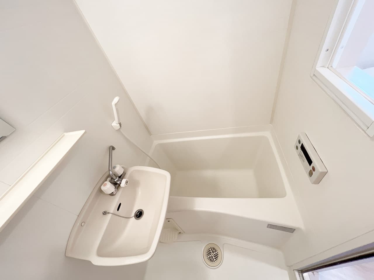 Room image 15