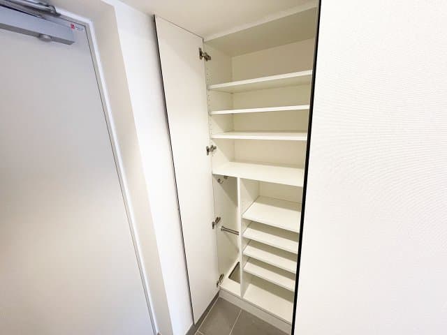 Room image 15