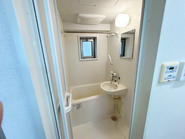 Room image 14