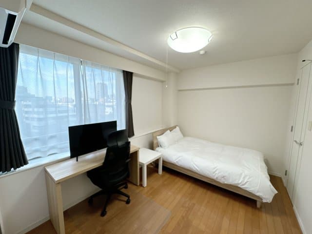 Room image 8