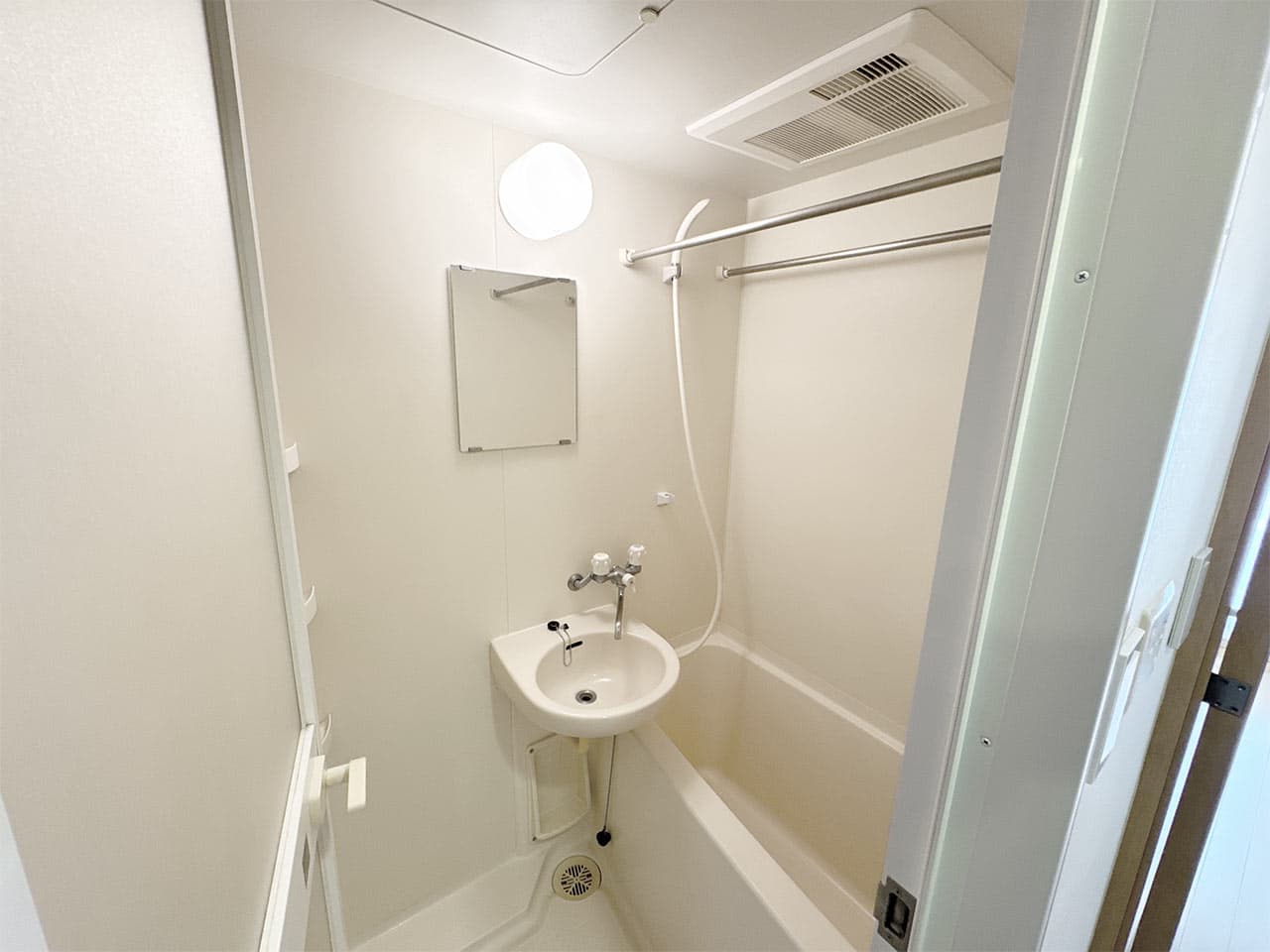 Room image 14