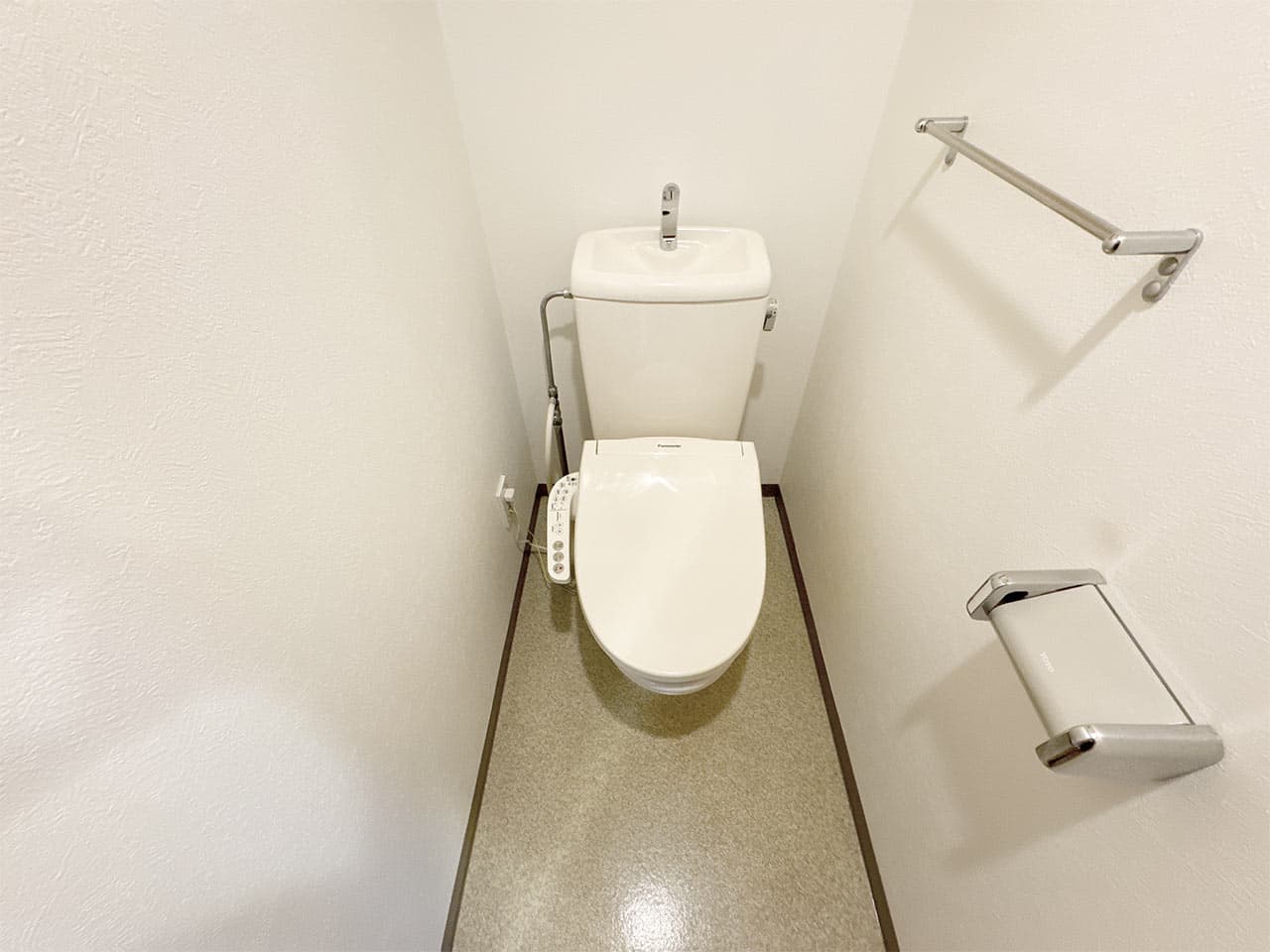 Room image 15
