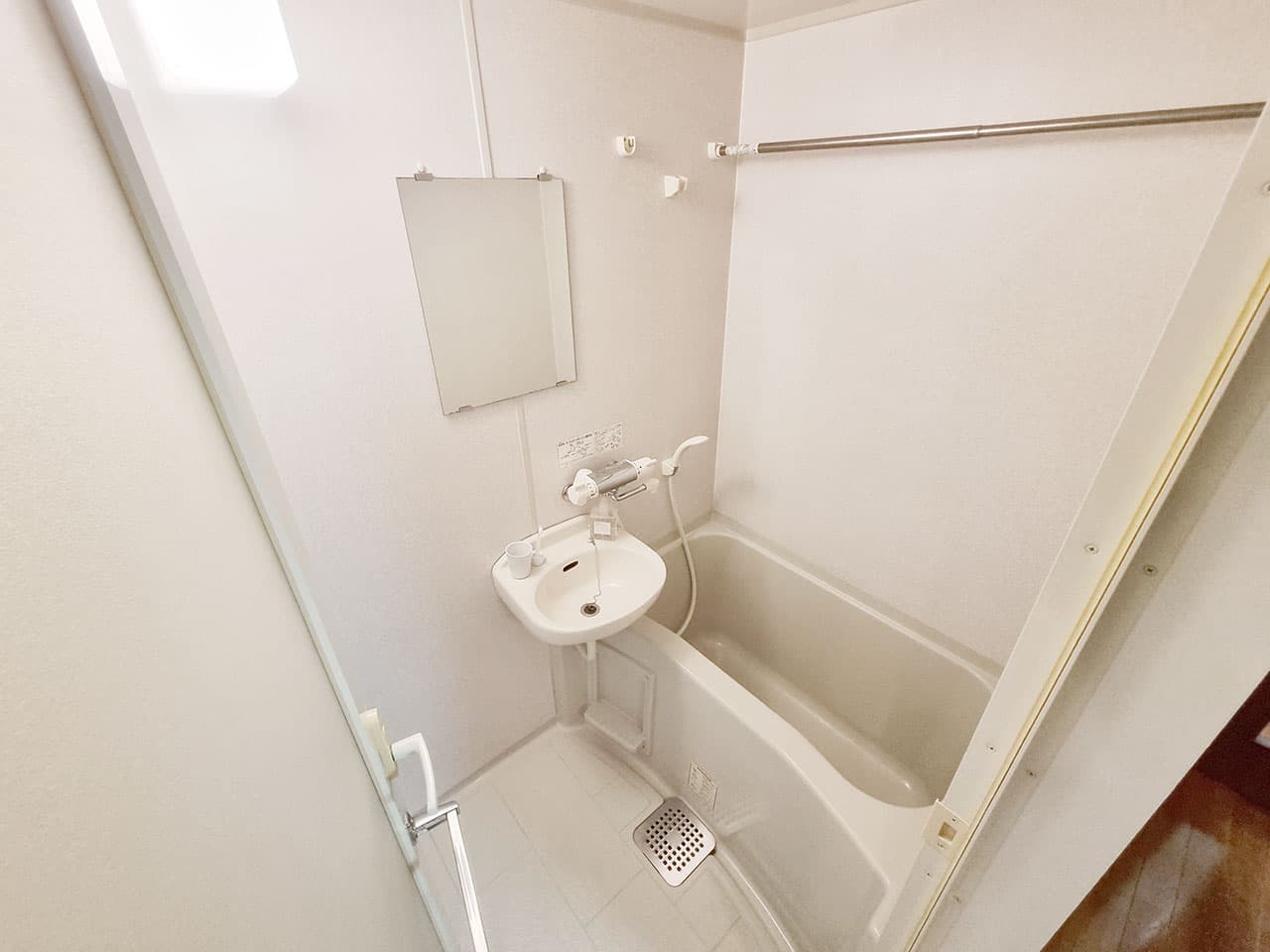 Room image 11
