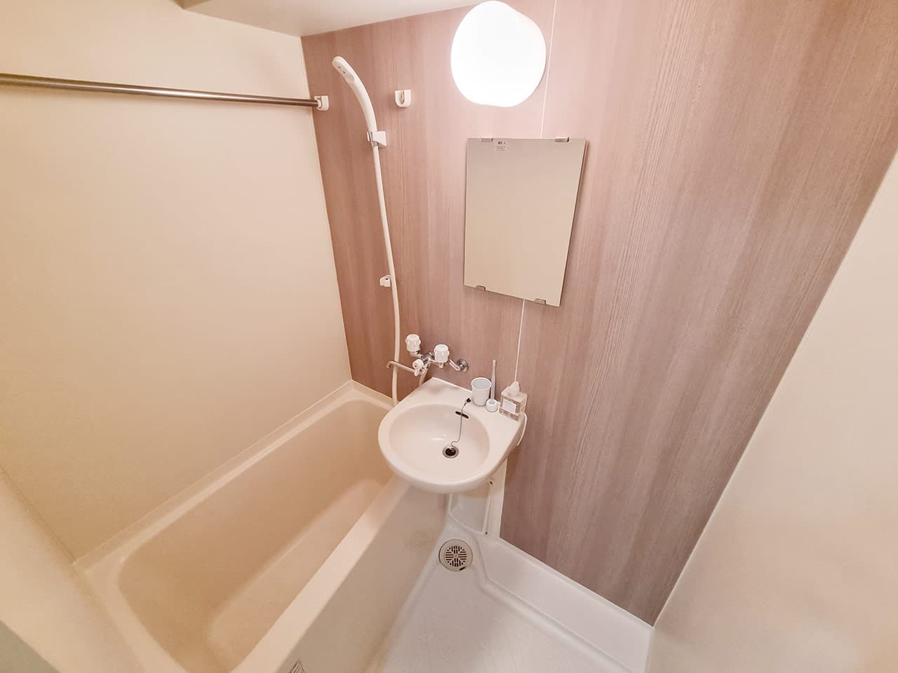 Room image 11
