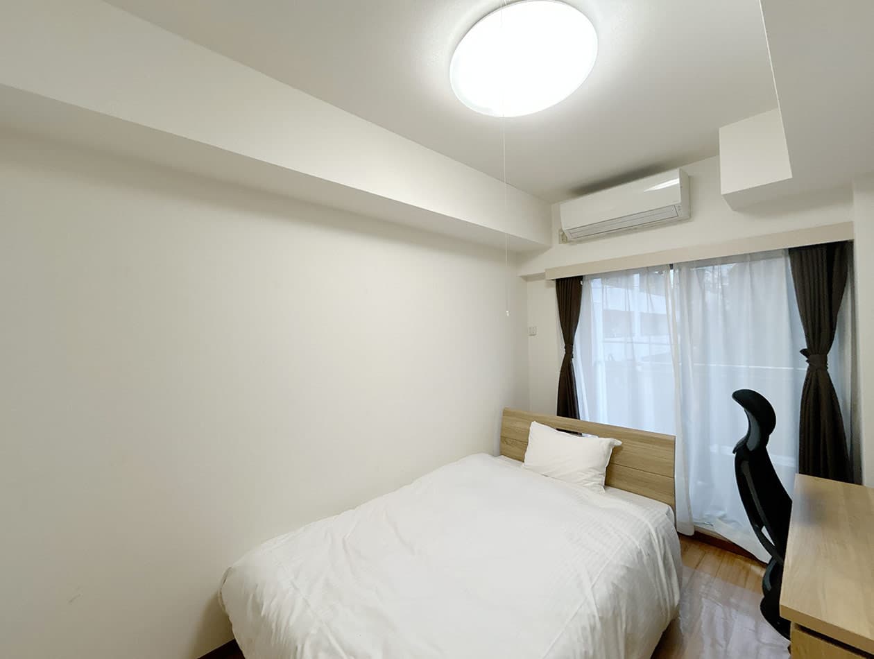 Room image 8