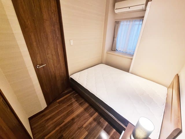 Room image 13