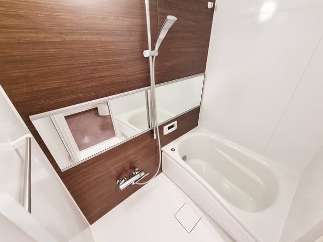Room image 16