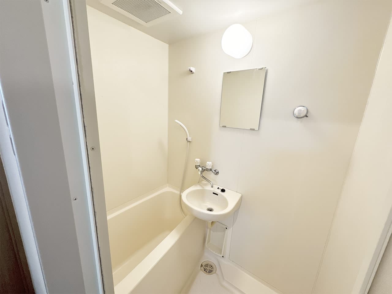Room image 14