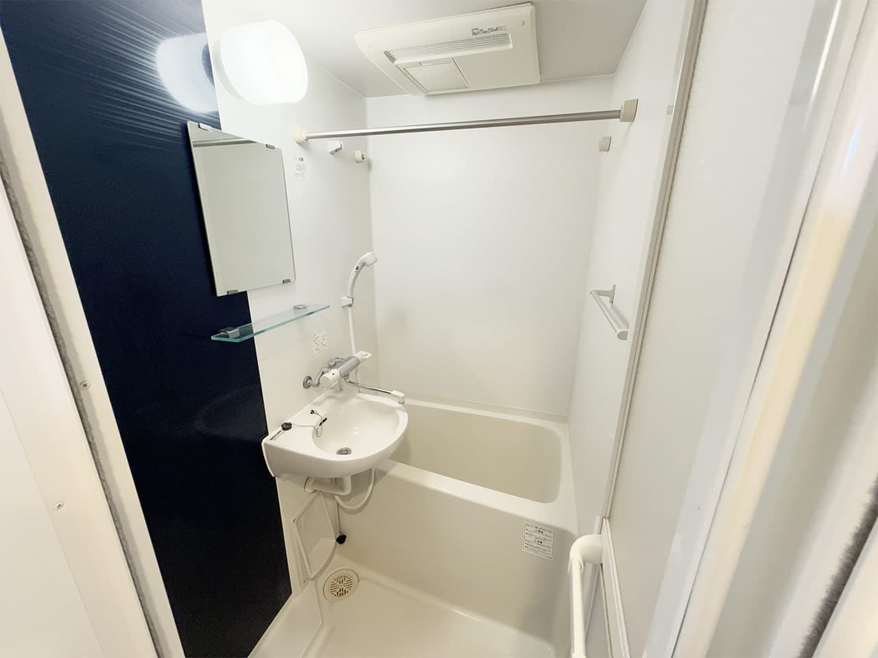 Room image 14