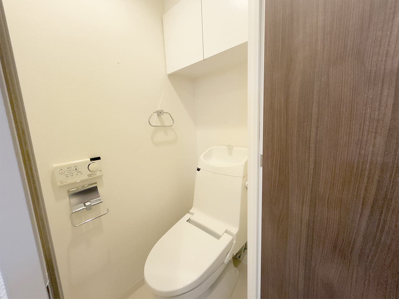 Room image 15