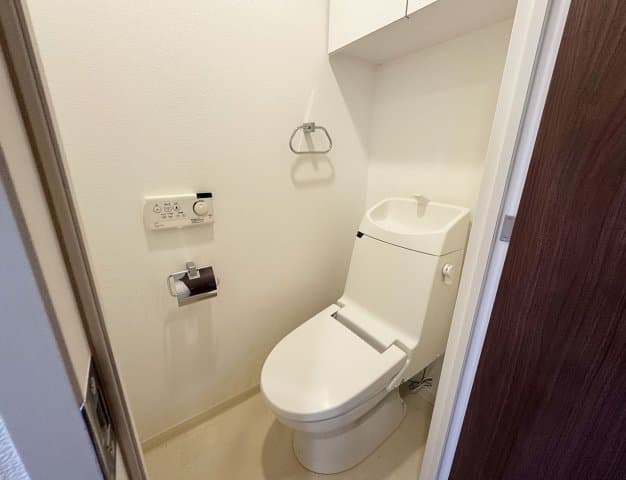 Room image 13