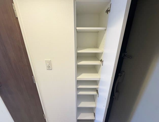 Room image 16