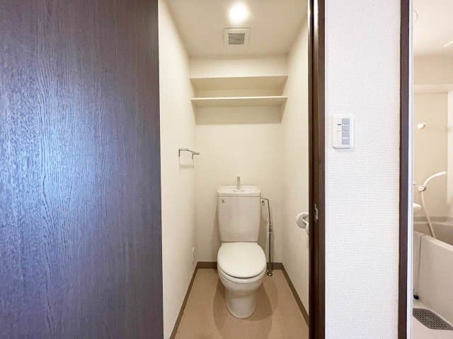 Room image 15