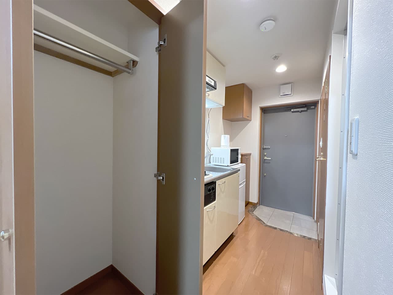 Room image 10