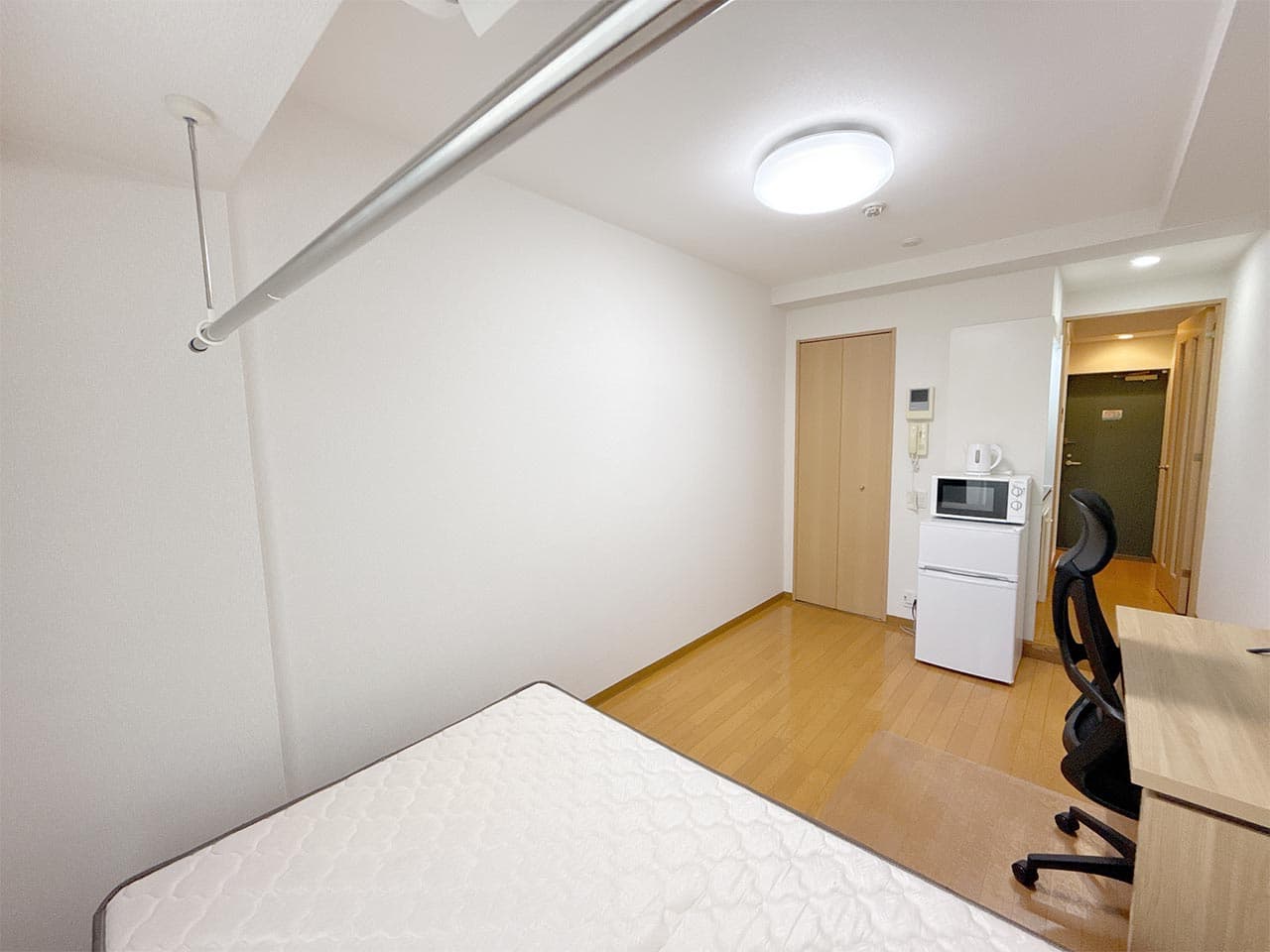 Room image 8
