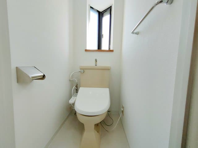 Room image 15