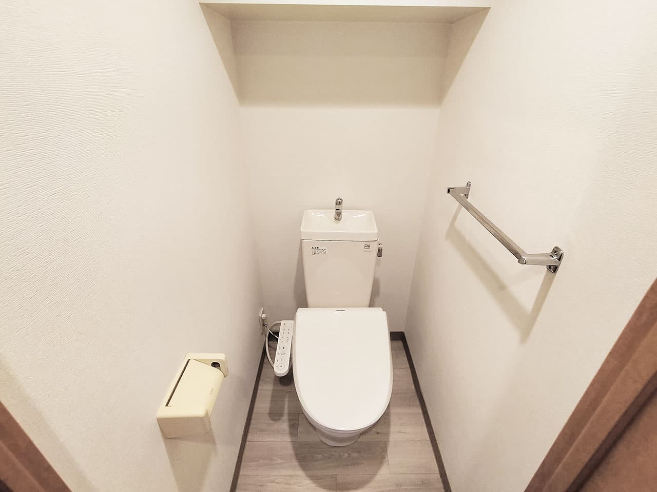 Room image 15