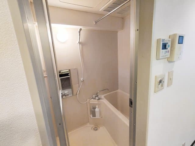 Room image 13