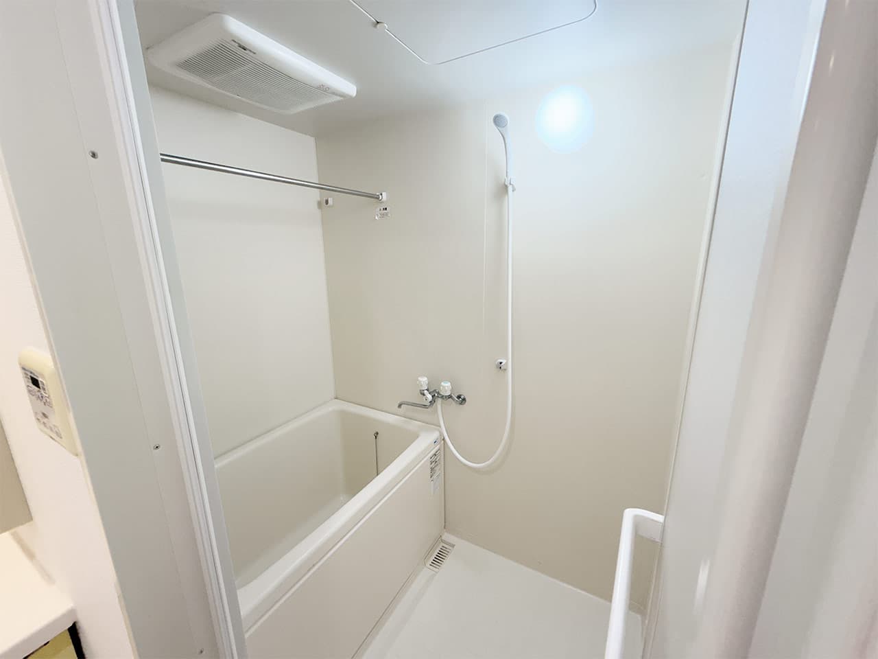 Room image 15