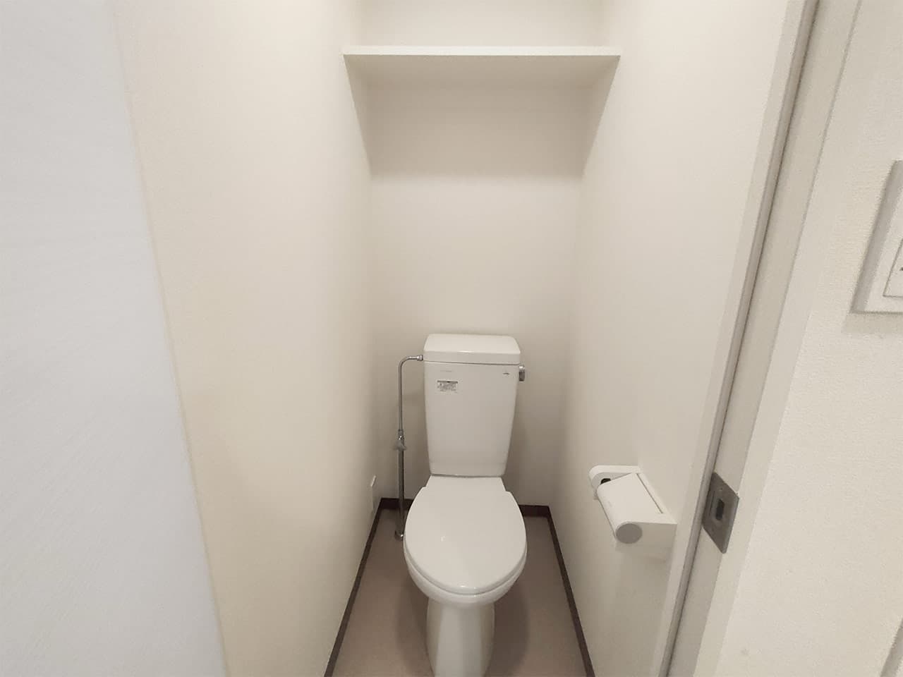 Room image 15