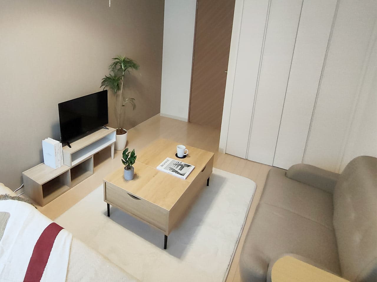 Room image 9